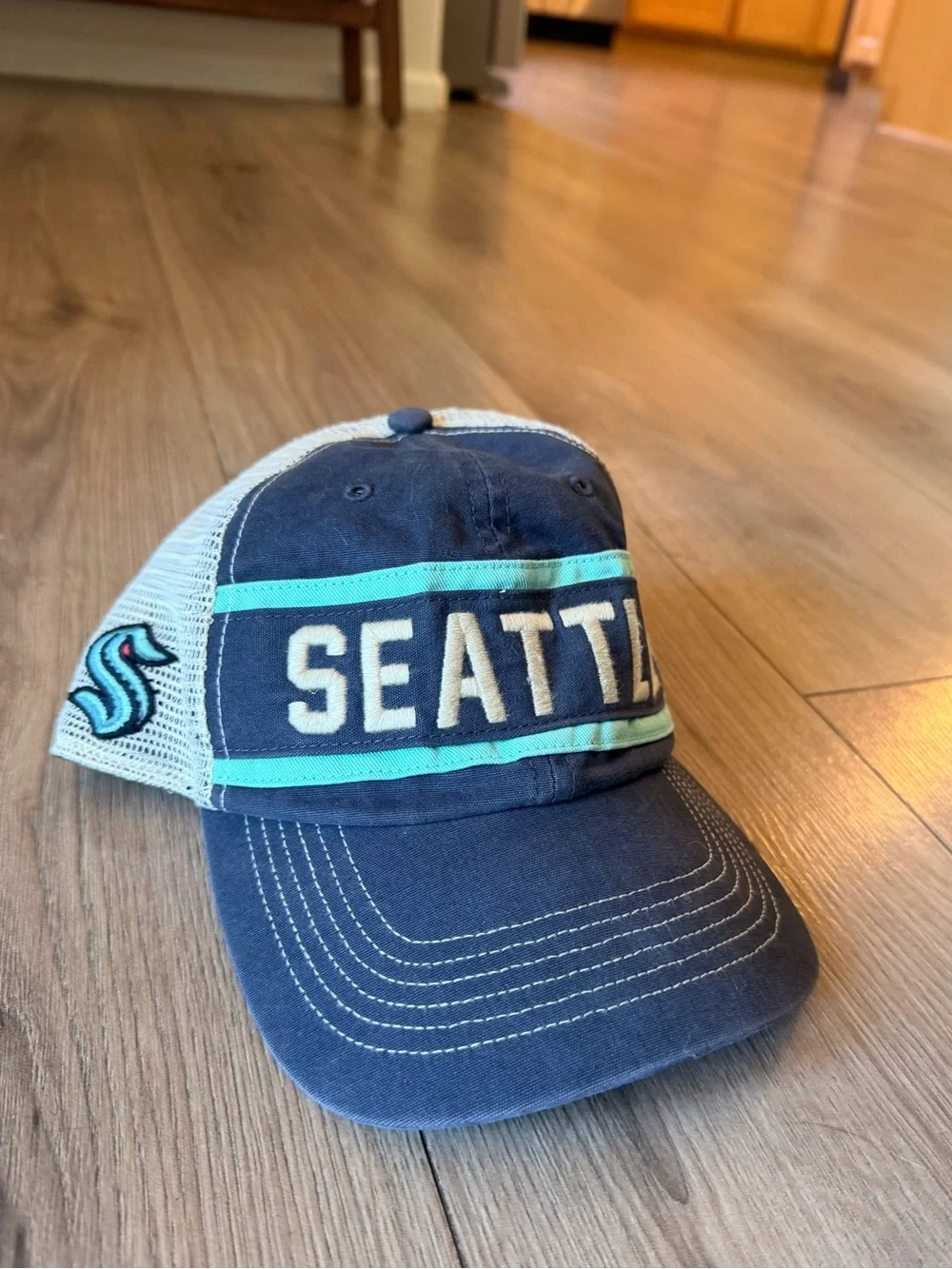 Women’s Seattle Kraken trucker hat with Mesh 47